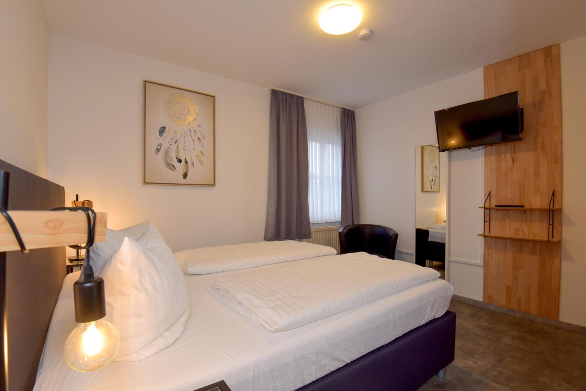 מאינינגן Hotel Wolke מראה חיצוני תמונה